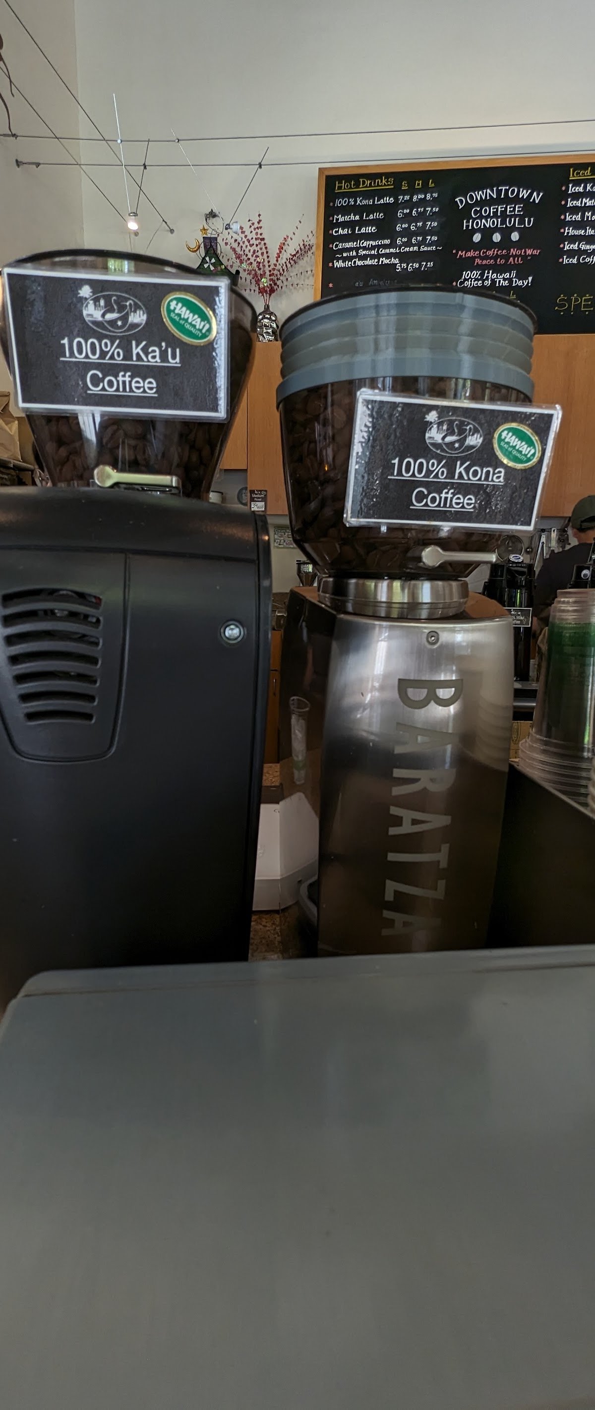 Downtown Coffee Honolulu specialty coffee shop in Honolulu - photo 8