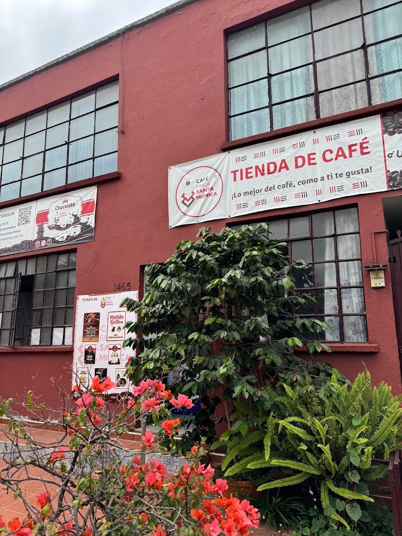 Storefront of Café Finca Santa Mónica, specialty coffee shop in Mexico City