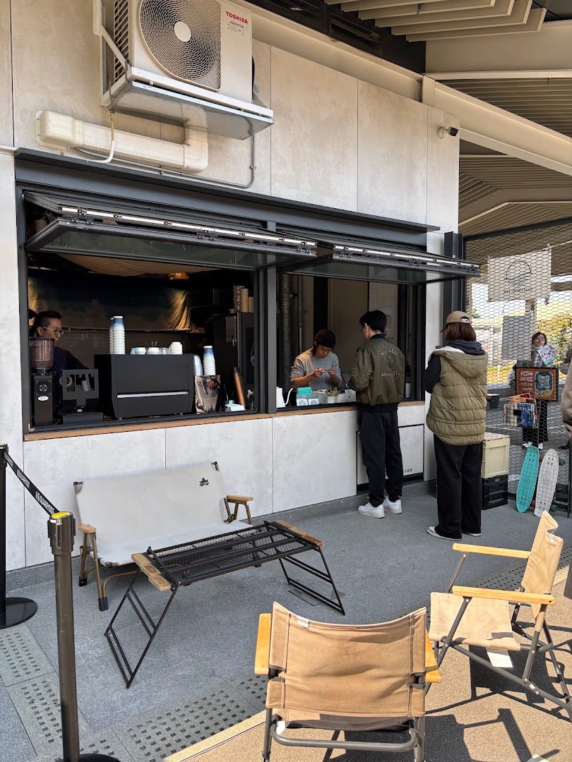 Storefront of Islet Coffee Lab, specialty coffee shop in Hong Kong
