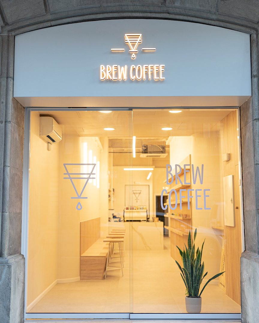 Brew Coffee Urquinaona specialty coffee shop in Barcelona - photo 2