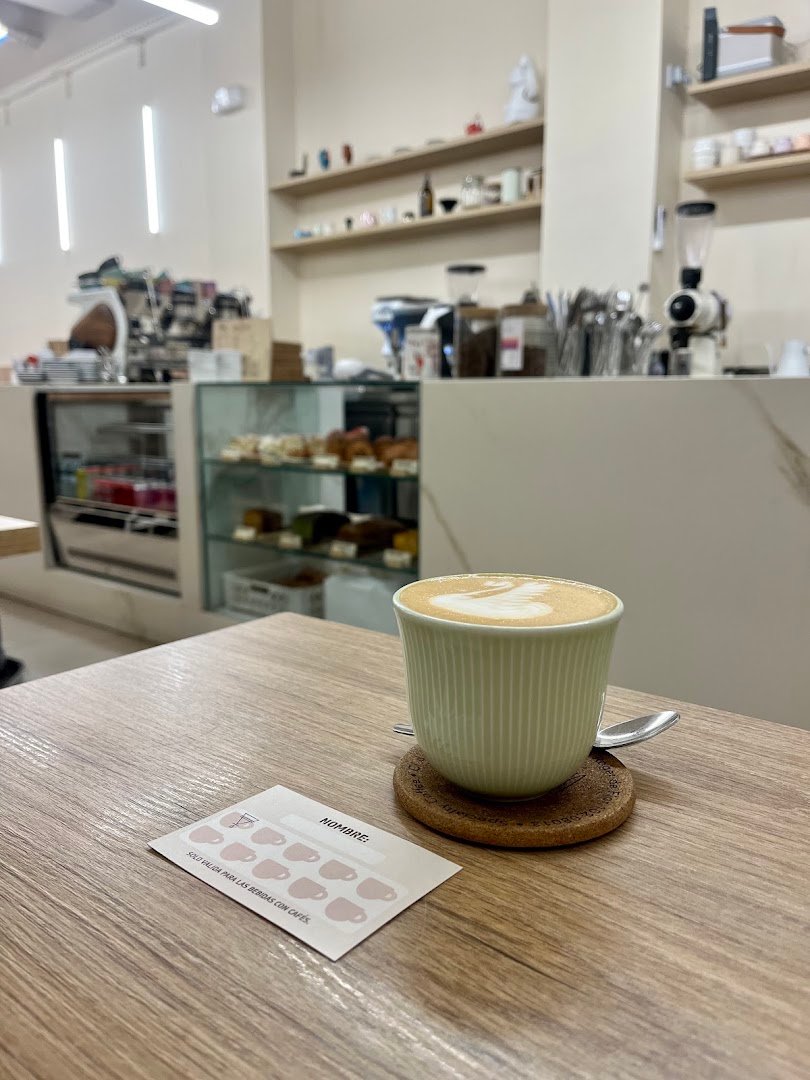 Brew Coffee Urquinaona specialty coffee shop in Barcelona - photo 3