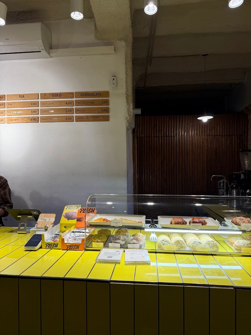 Syra Coffee - Born specialty coffee shop in Barcelona - photo 3