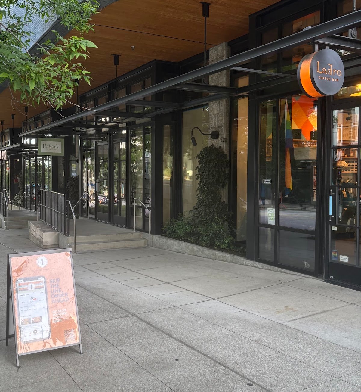 Caffe Ladro - South Lake Union Fairview specialty coffee shop in Seattle - photo 4