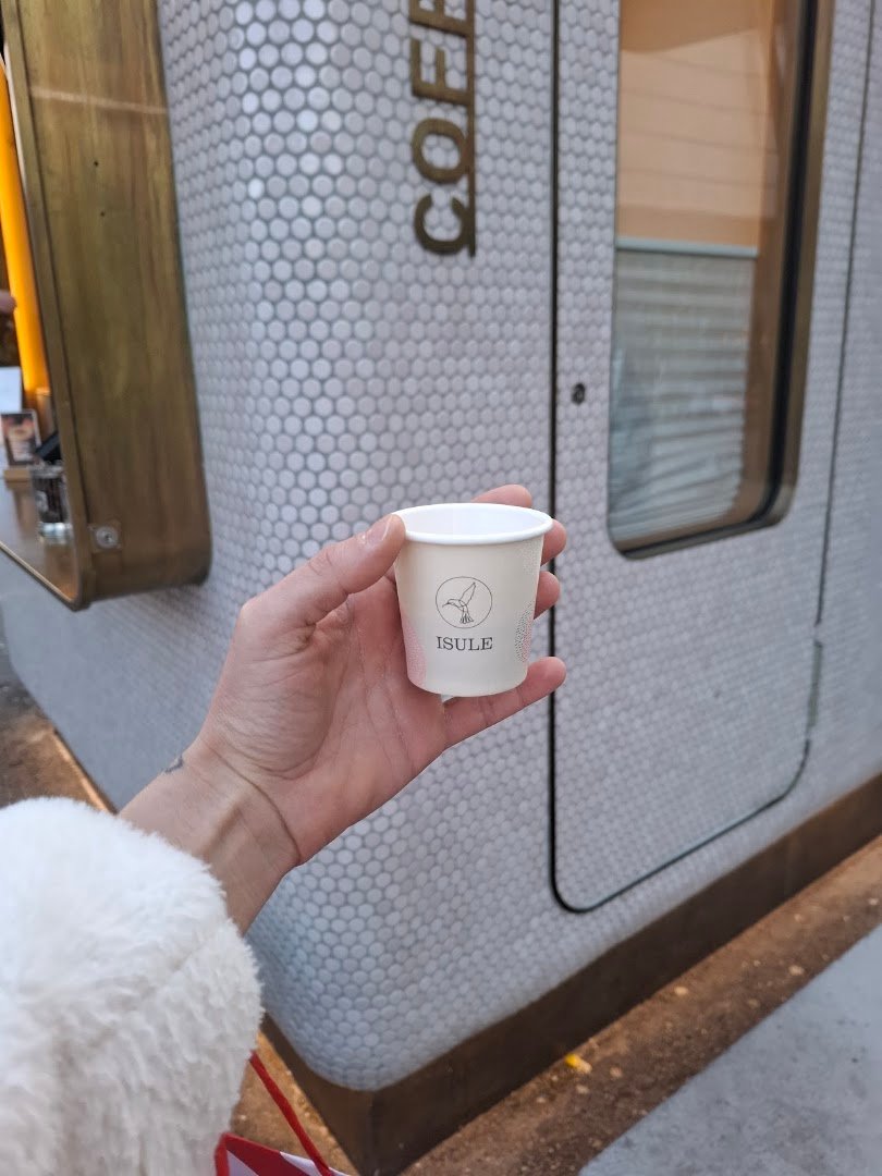 Coffee at ISULE | Kiosk, specialty coffee shop in Zurich