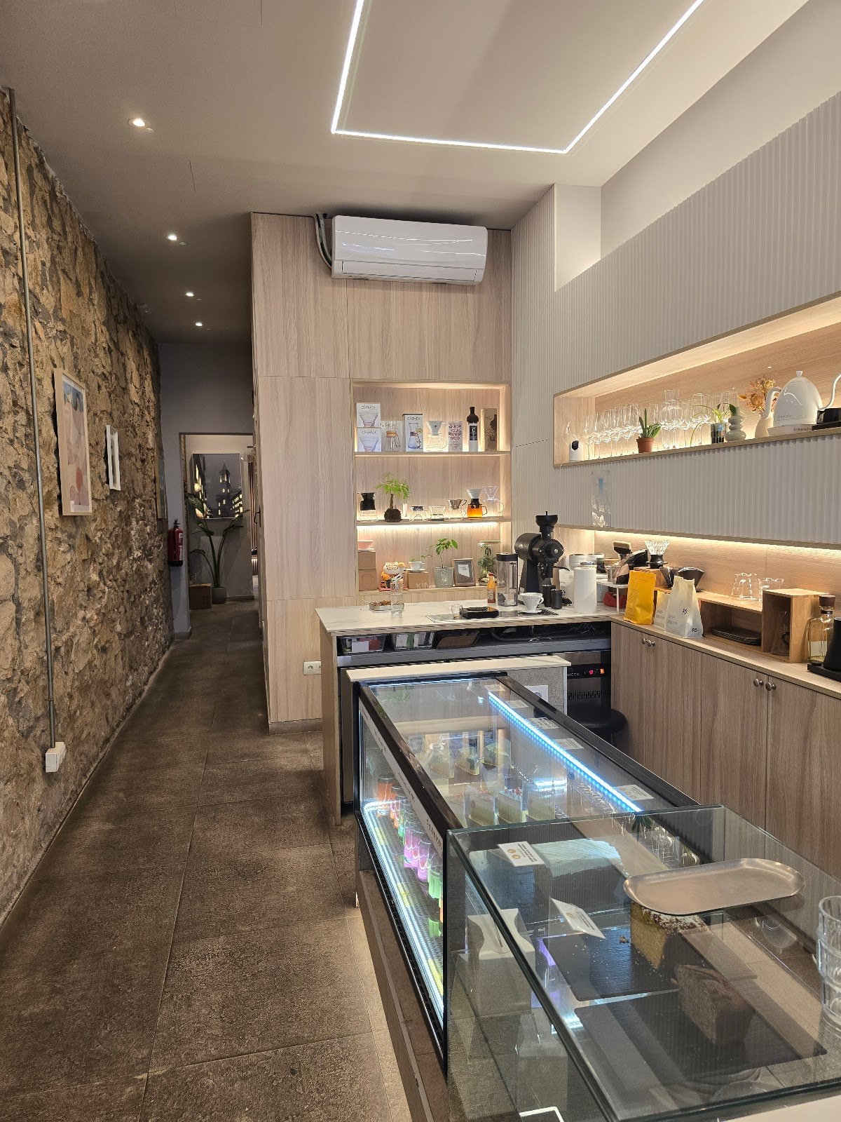 Maison coffee specialty coffee shop in Barcelona - photo 4