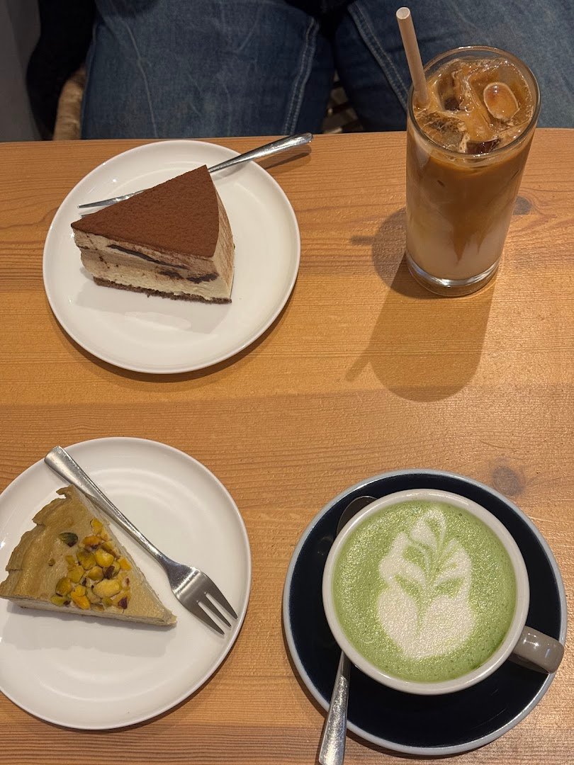 Maison coffee specialty coffee shop in Barcelona - photo 6