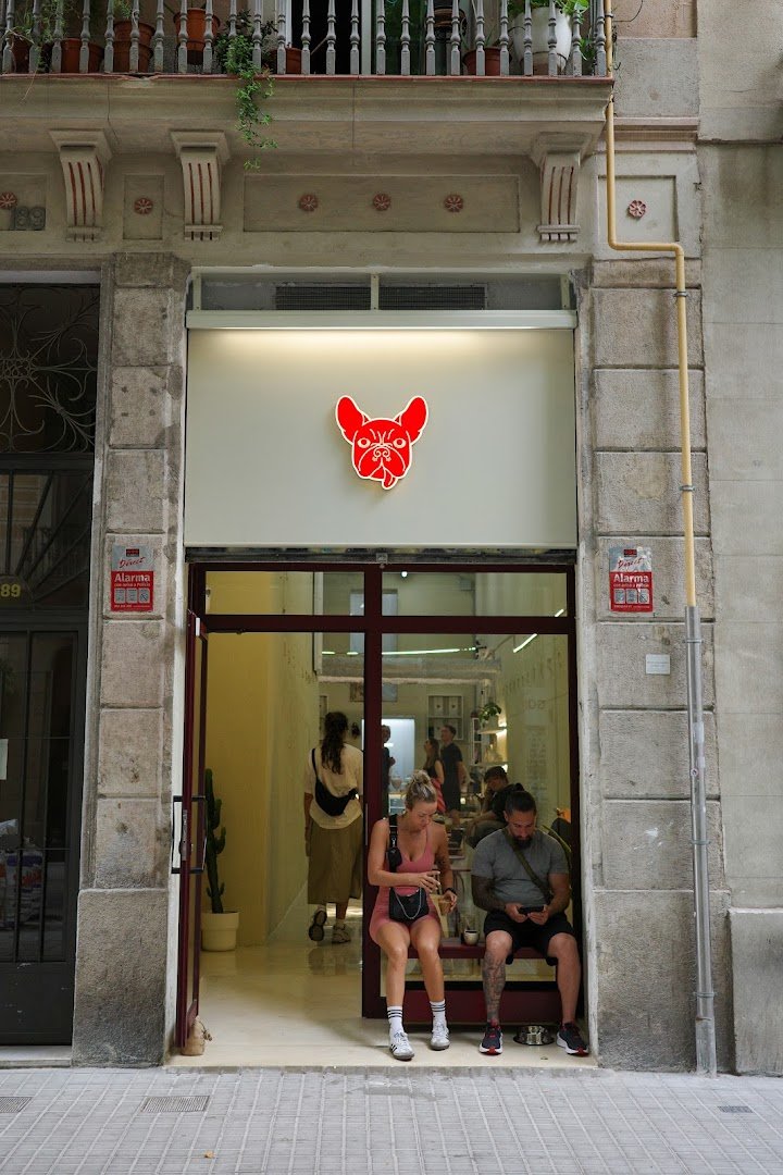 Charlie Coffee Company specialty coffee shop in Barcelona - photo 11