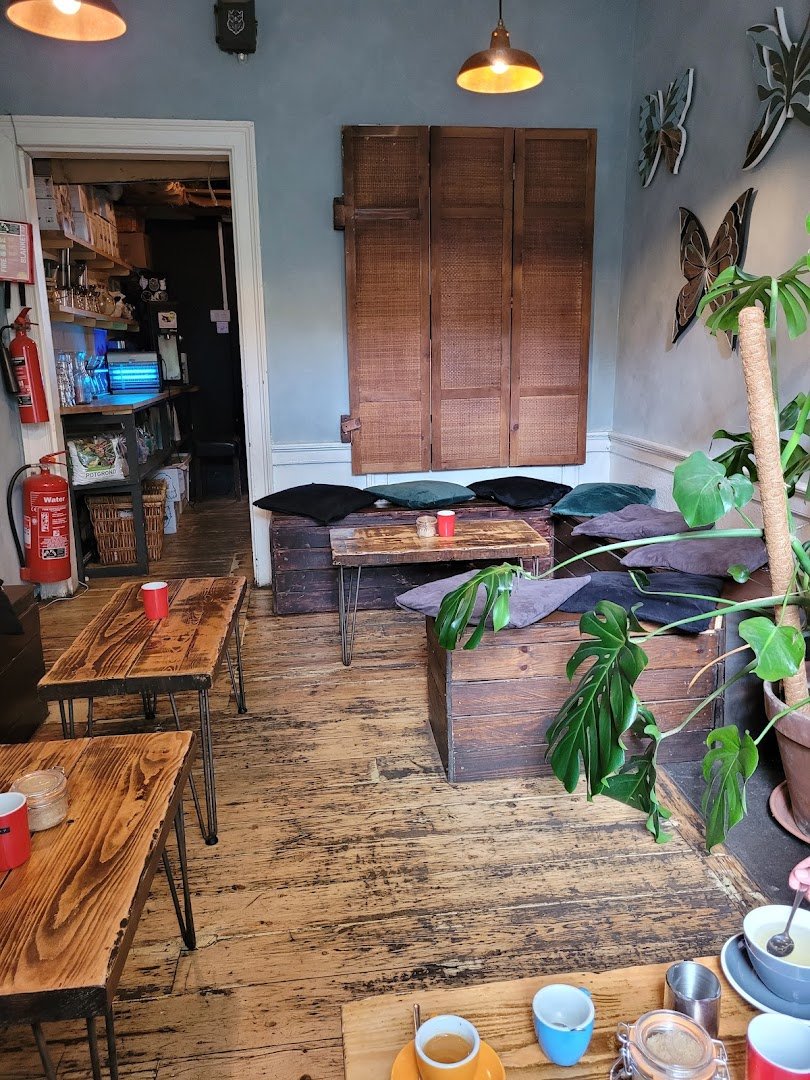 Interior of Artisan Roast Broughton street, specialty coffee shop in Edinburgh