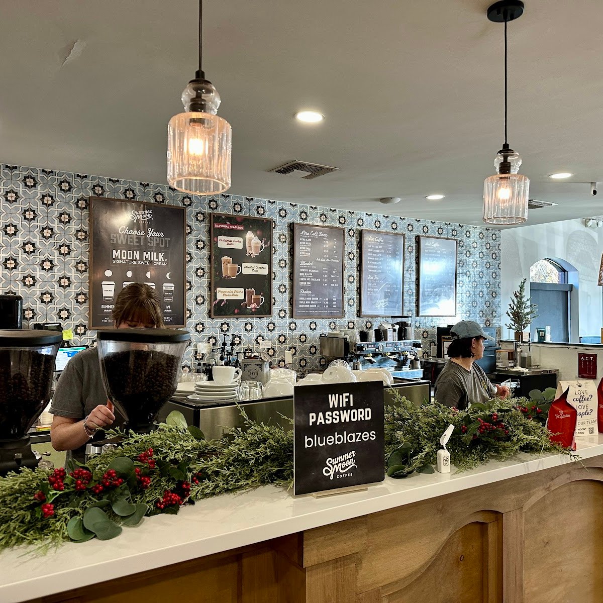 Summer Moon Coffee specialty coffee shop in Dallas - photo 11