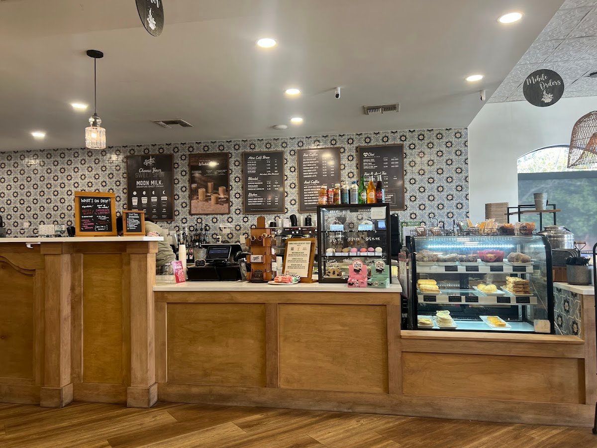 Summer Moon Coffee specialty coffee shop in Dallas - photo 2