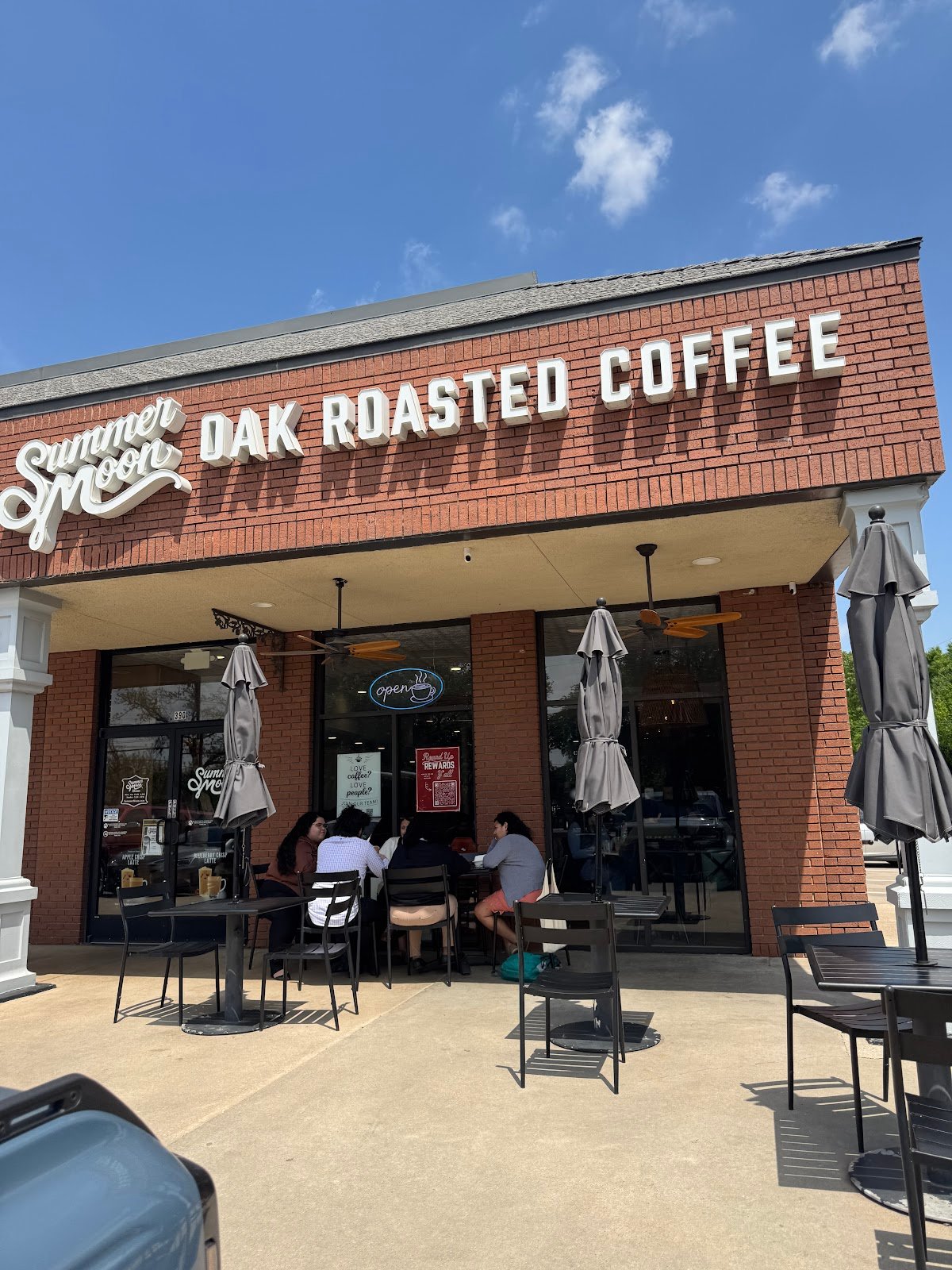 Summer Moon Coffee specialty coffee shop in Dallas - photo 5