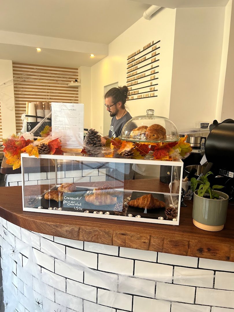 Village Coffee specialty coffee shop in Paris - photo 10