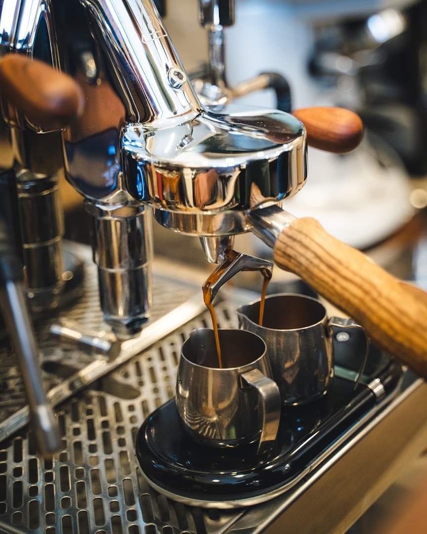 Cafe Calmo - Specialty, Espresso Bár specialty coffee shop in Budapest - photo 5