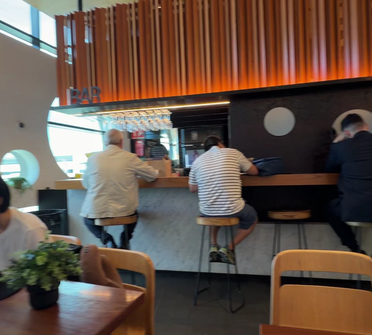 Toby's Estate Sydney Airport specialty coffee shop in Sydney - photo 10