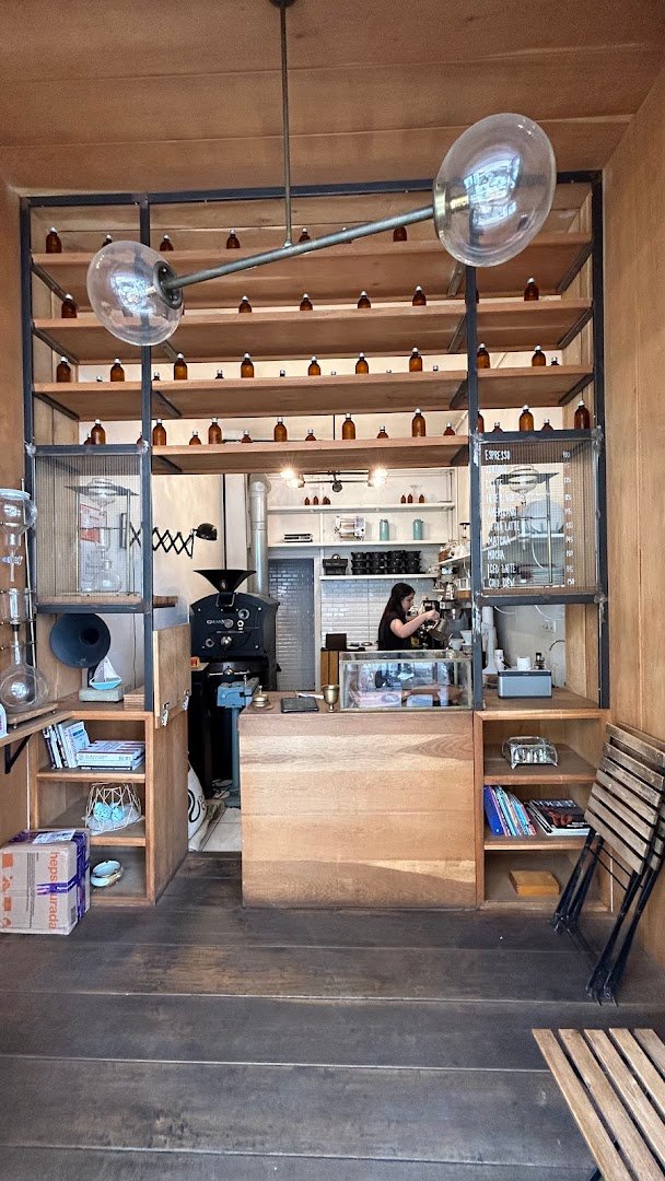 Four Letter Word Coffee specialty coffee shop in Istanbul - photo 2