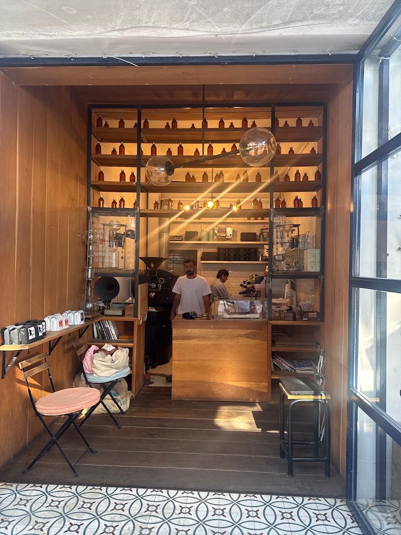 Four Letter Word Coffee specialty coffee shop in Istanbul - photo 5