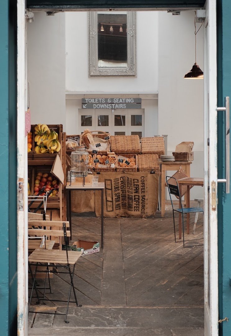 Elemental Collective Grocers specialty coffee shop in Bristol - photo 6