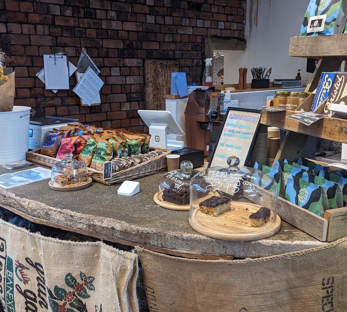 Elemental Collective Grocers specialty coffee shop in Bristol - photo 7