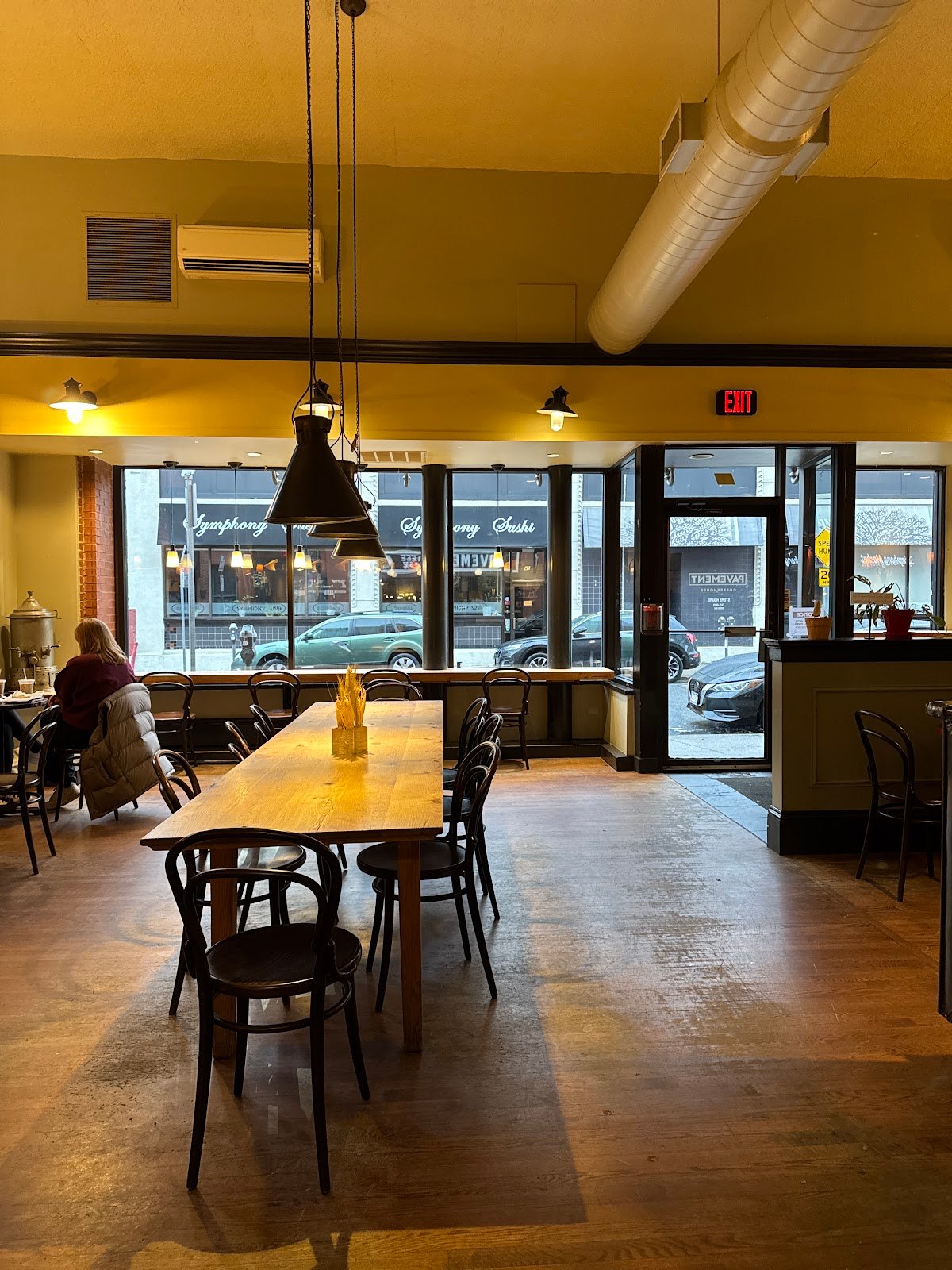 Pavement Coffeehouse - Symphony specialty coffee shop in Boston - photo 5