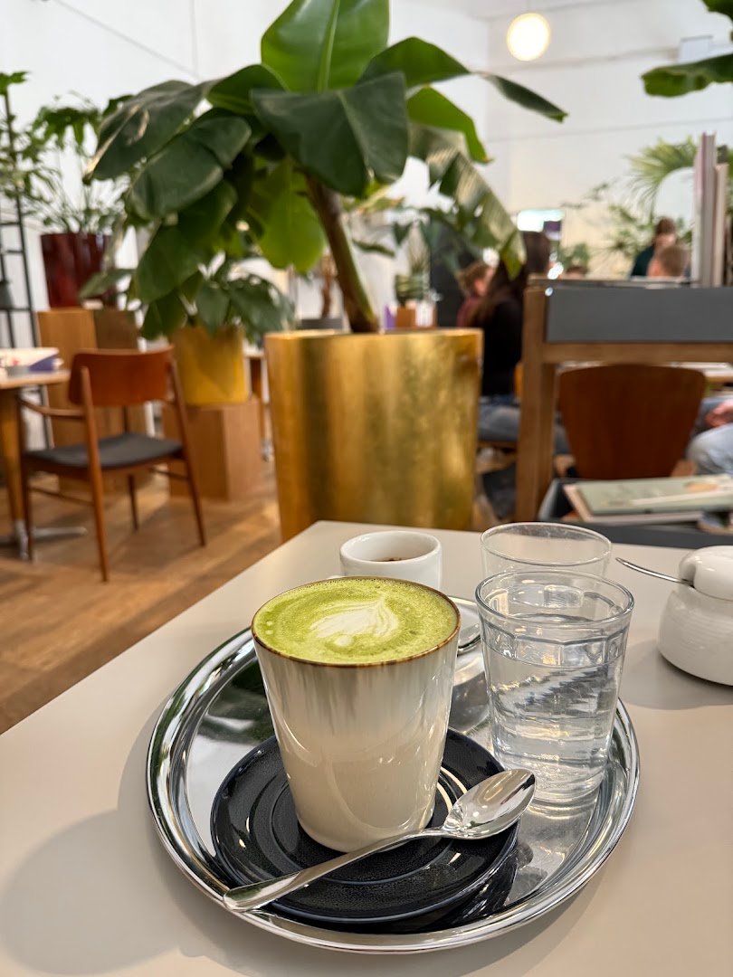 Coffee at Akrap Espressobar, specialty coffee shop in Vienna