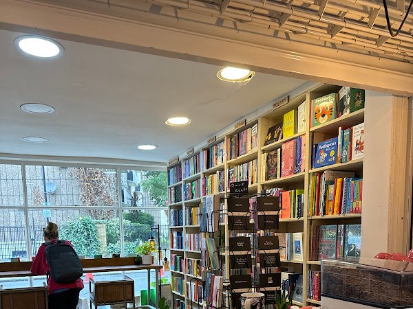 Clerkenwells, Coffee & Book Shop specialty coffee shop in London - photo 13