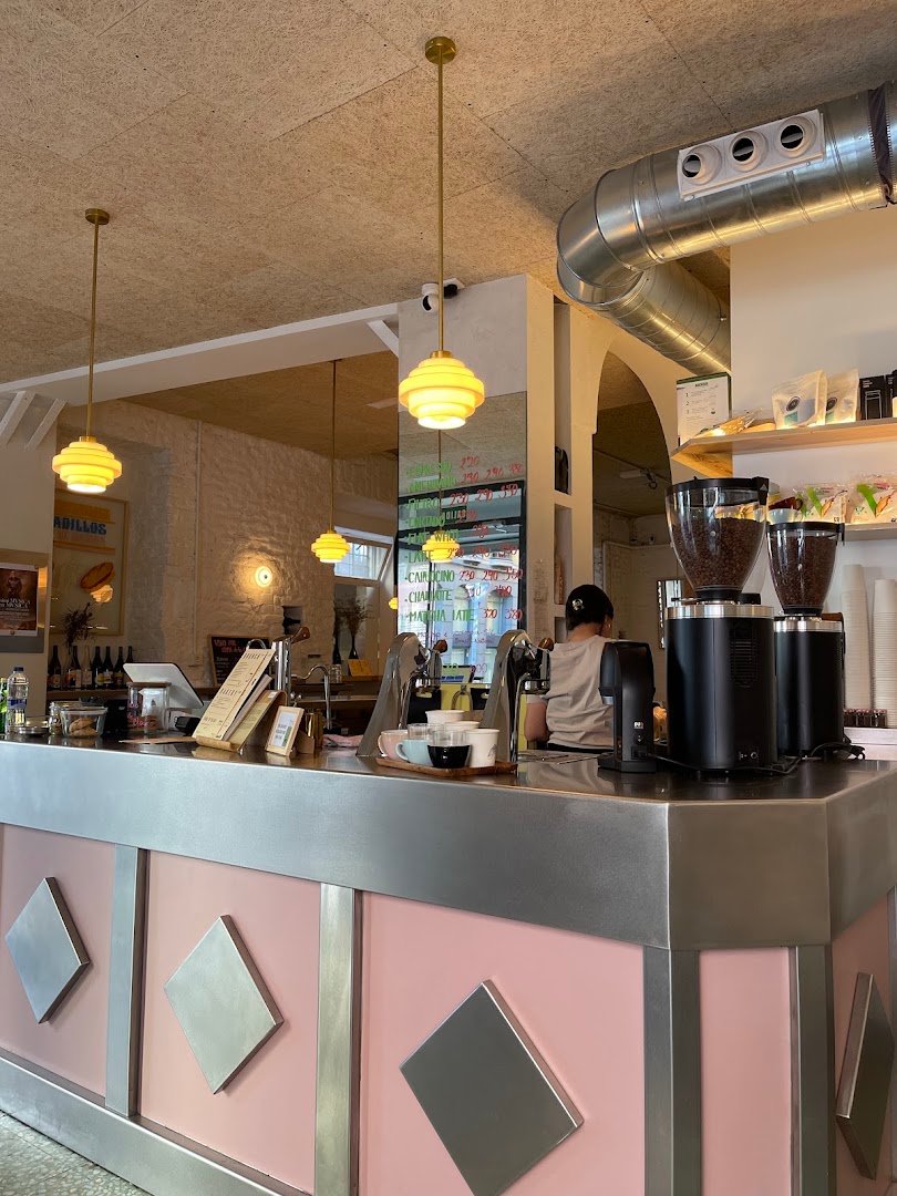 Ruda Café en Trava Bar specialty coffee shop in Madrid - photo 5