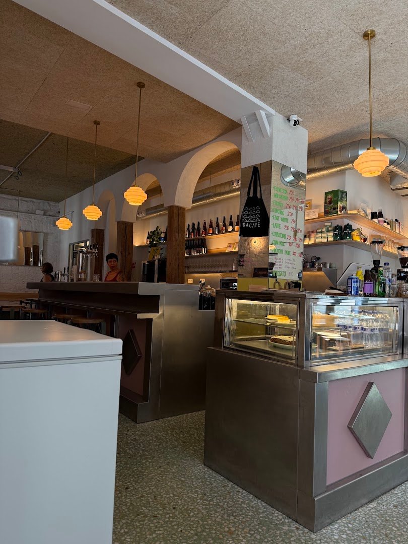 Ruda Café en Trava Bar specialty coffee shop in Madrid - photo 6