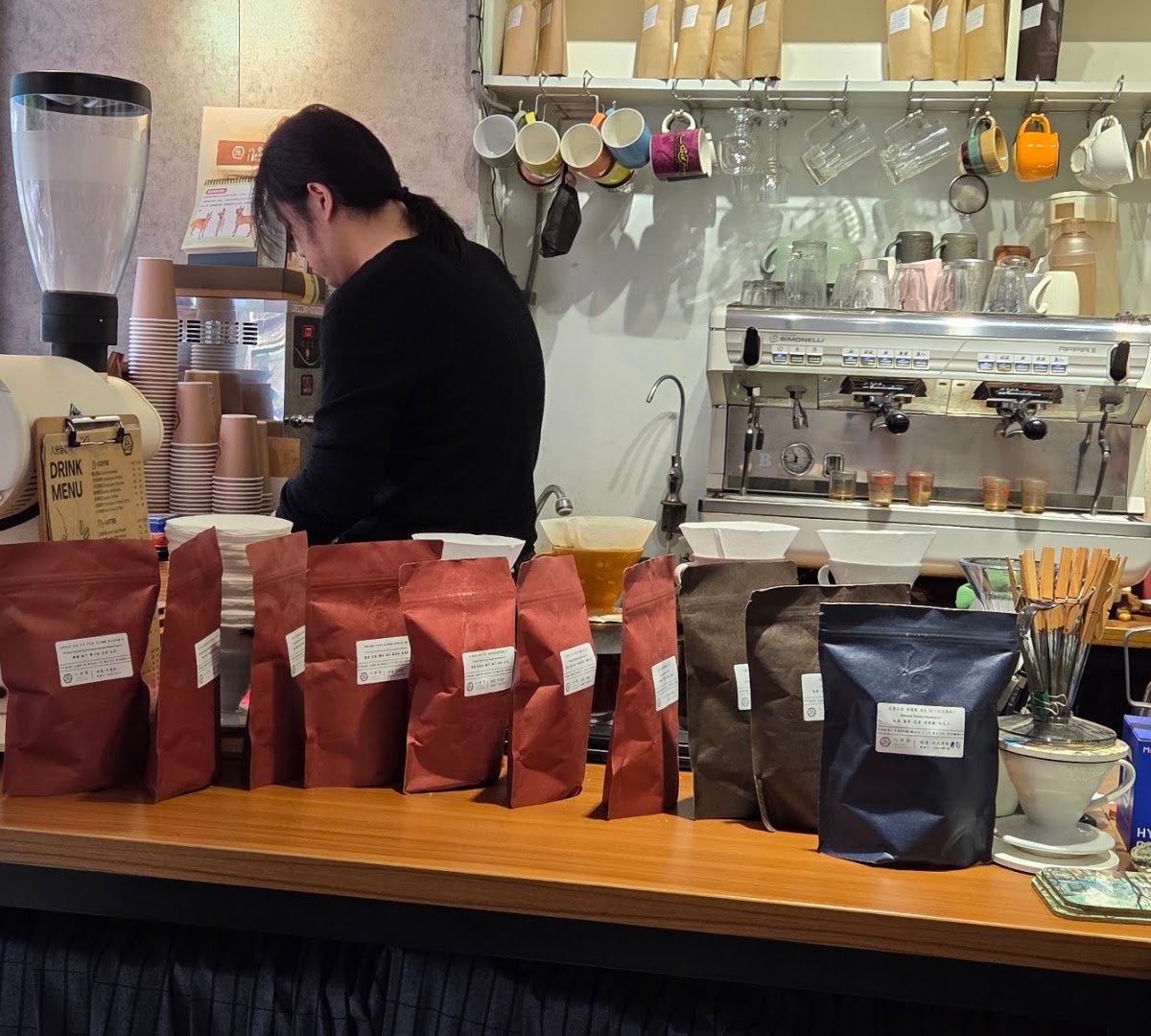 八分目珈琲 specialty coffee shop in Taipei - photo 8
