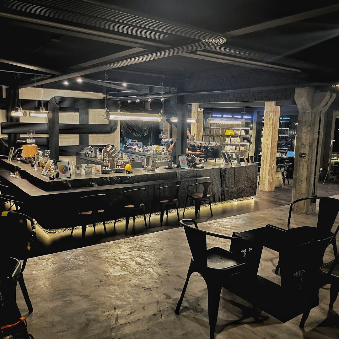 Hacking Coffee Flagship specialty coffee shop in Bangkok - photo 4