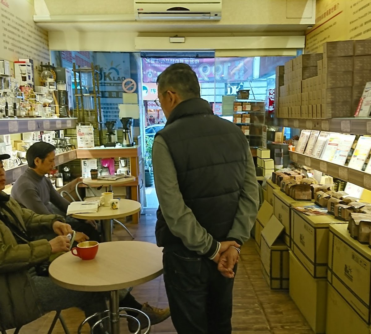 Oklao specialty coffee shop in Taipei - photo 7
