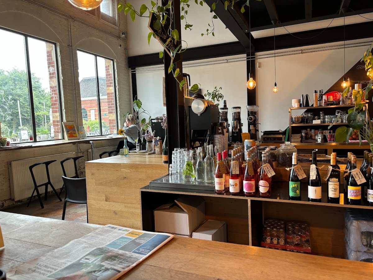 Espressofabriek specialty coffee shop in Amsterdam - photo 2