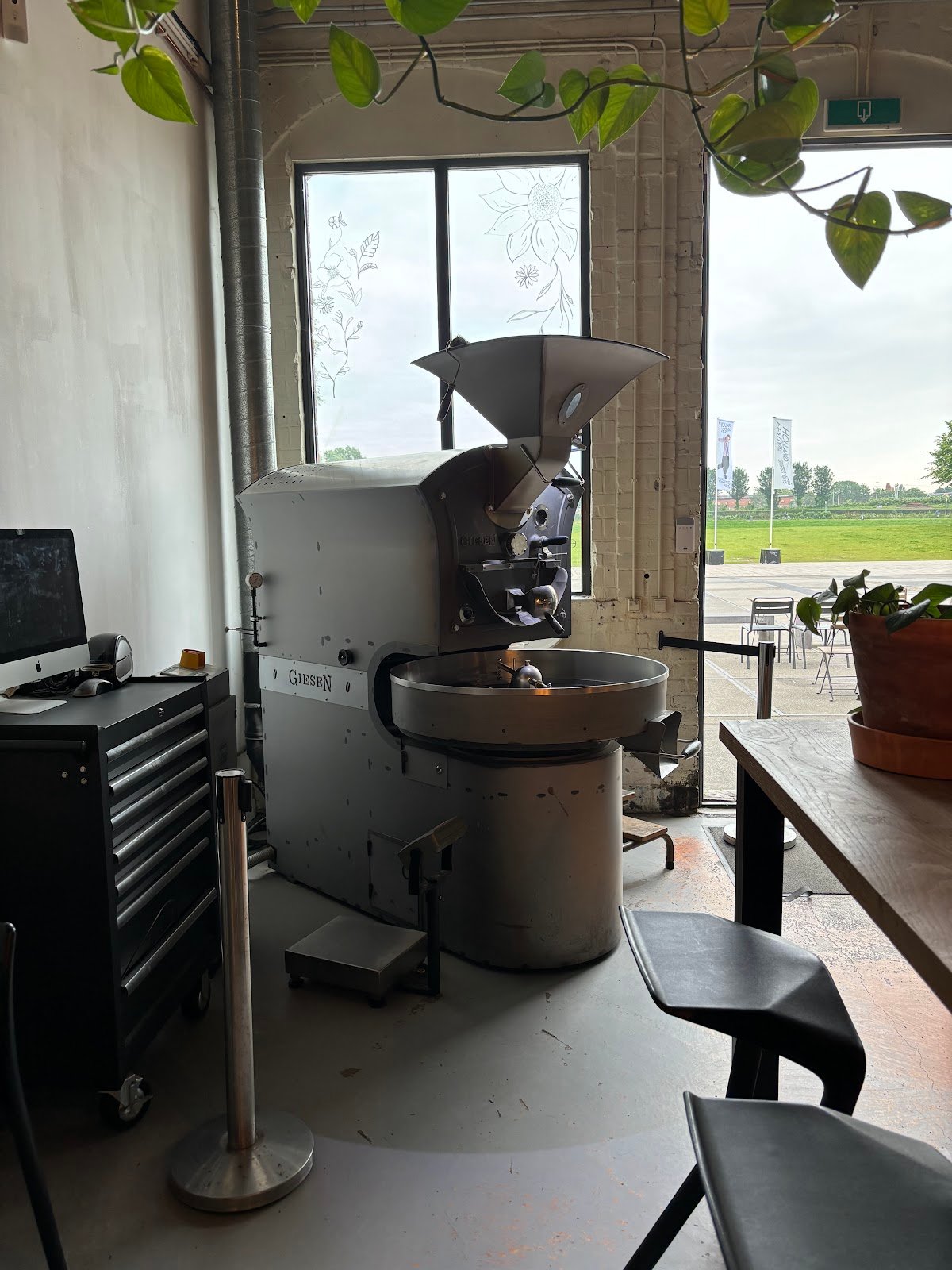 Espressofabriek specialty coffee shop in Amsterdam - photo 5