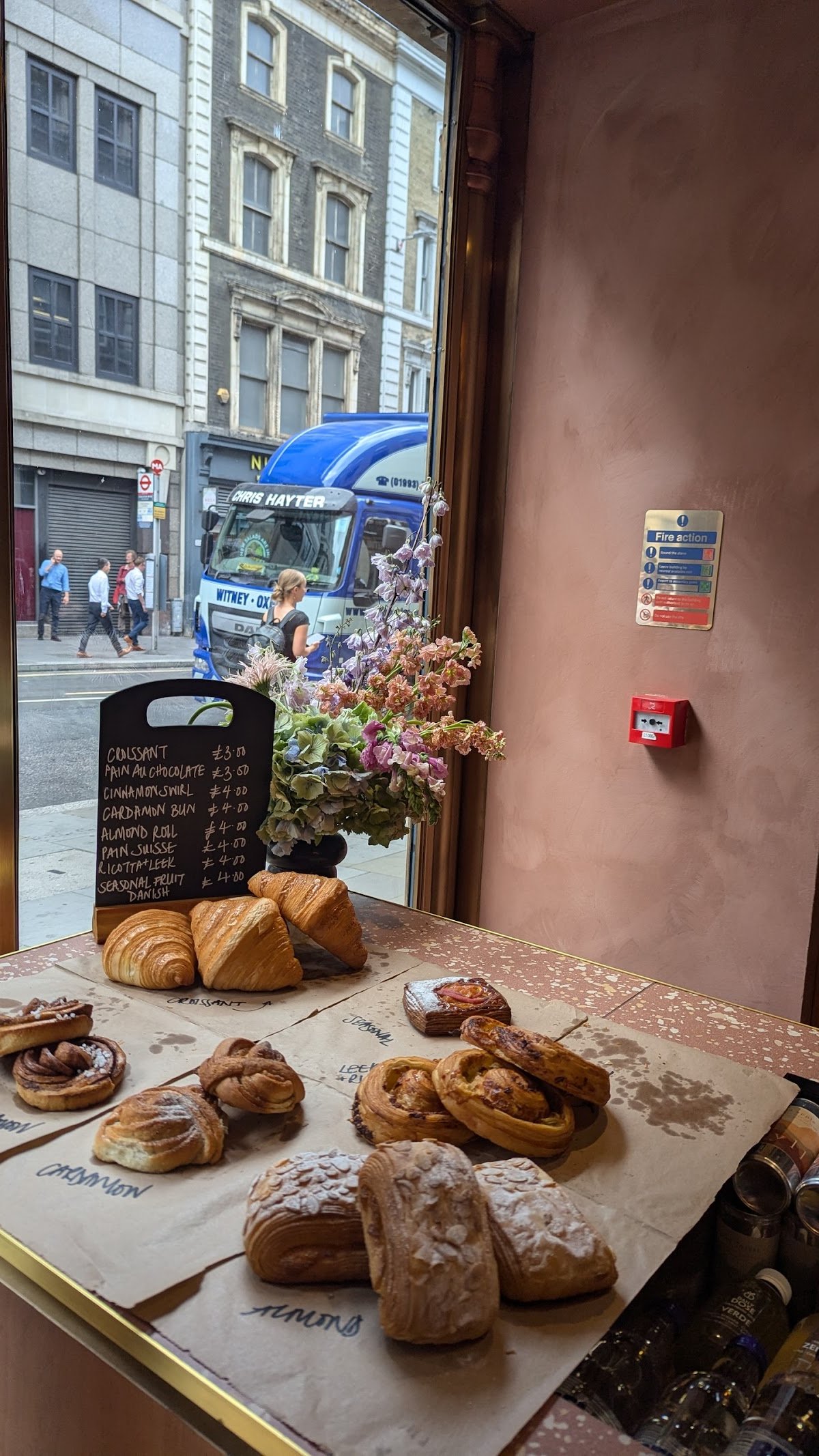 Commons at Cannon Street specialty coffee shop in London - photo 7