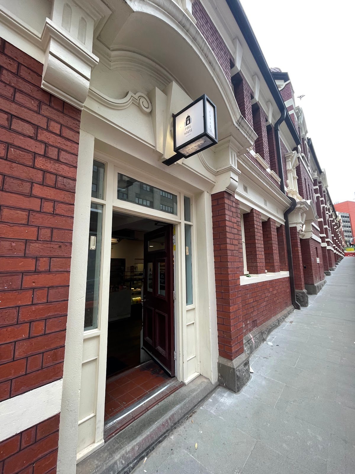 Poolhouse Coffee specialty coffee shop in Melbourne - photo 5