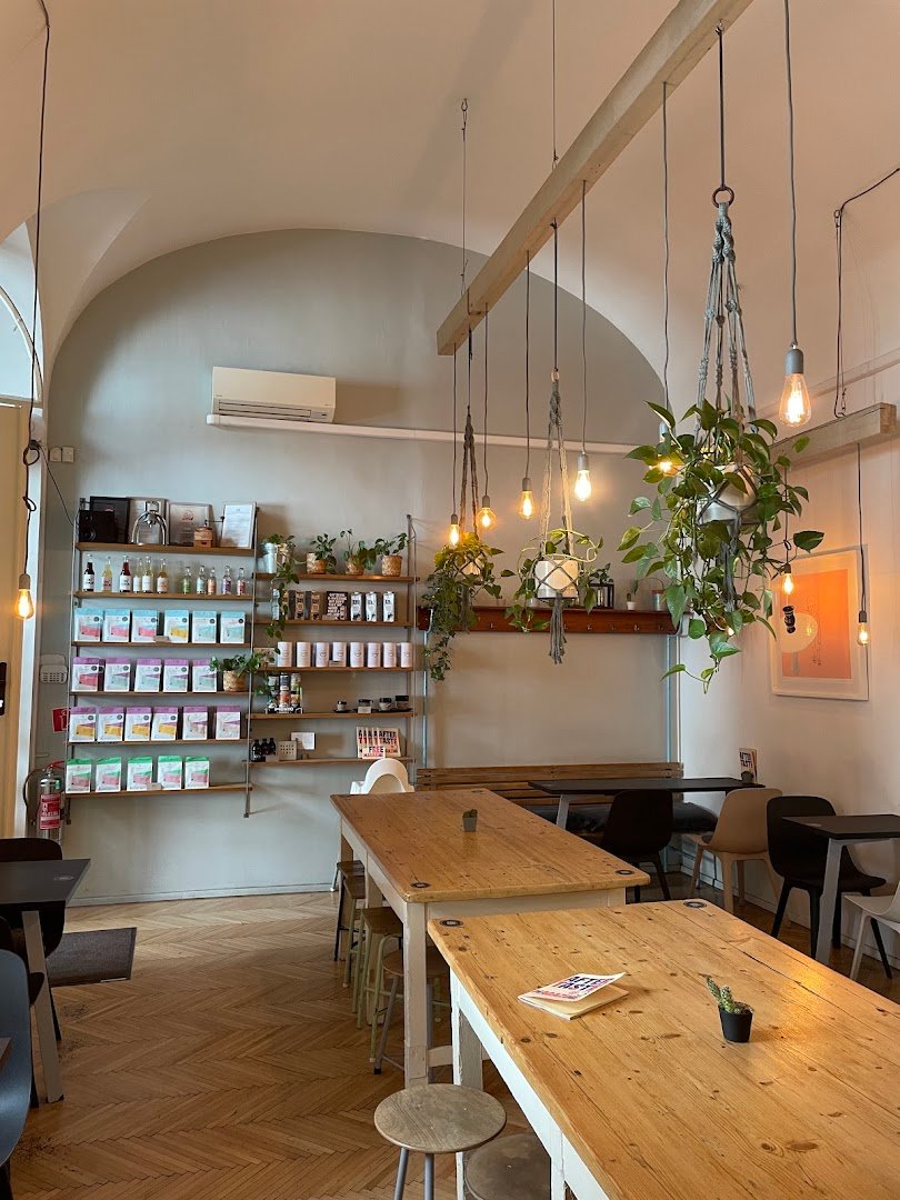 Fekete specialty coffee shop in Budapest - photo 3