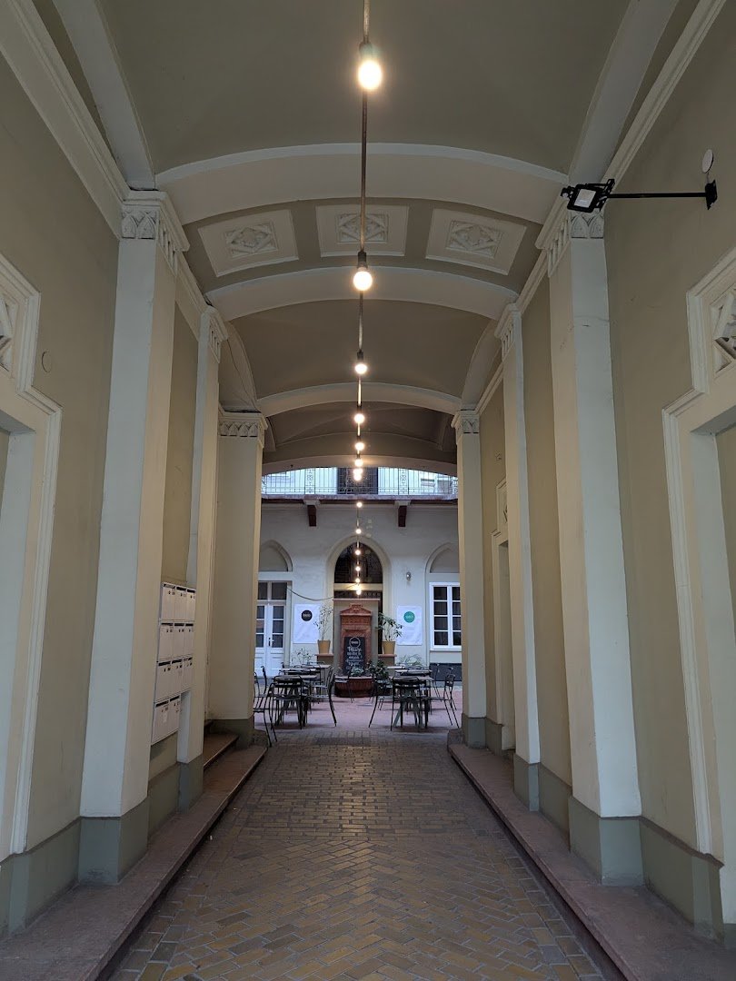 Fekete specialty coffee shop in Budapest - photo 4