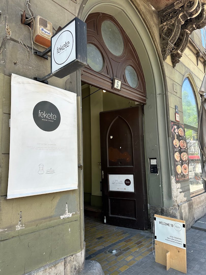 Fekete specialty coffee shop in Budapest - photo 5