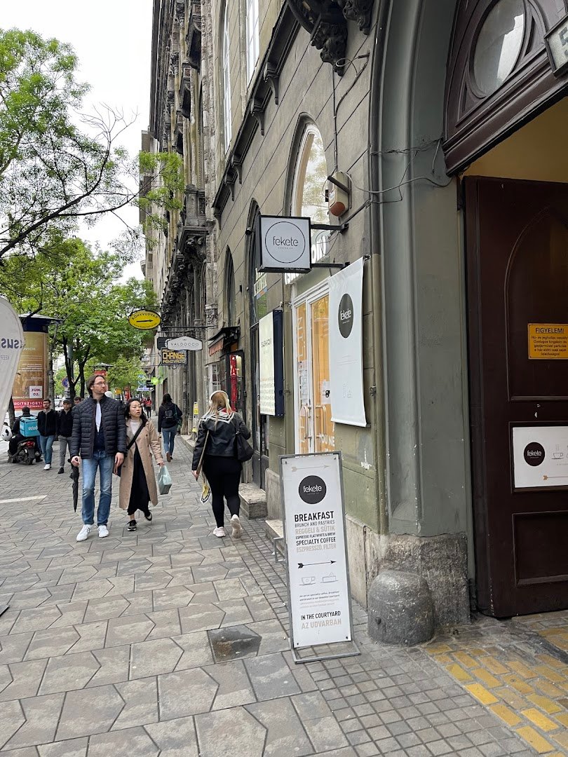 Fekete specialty coffee shop in Budapest - photo 10