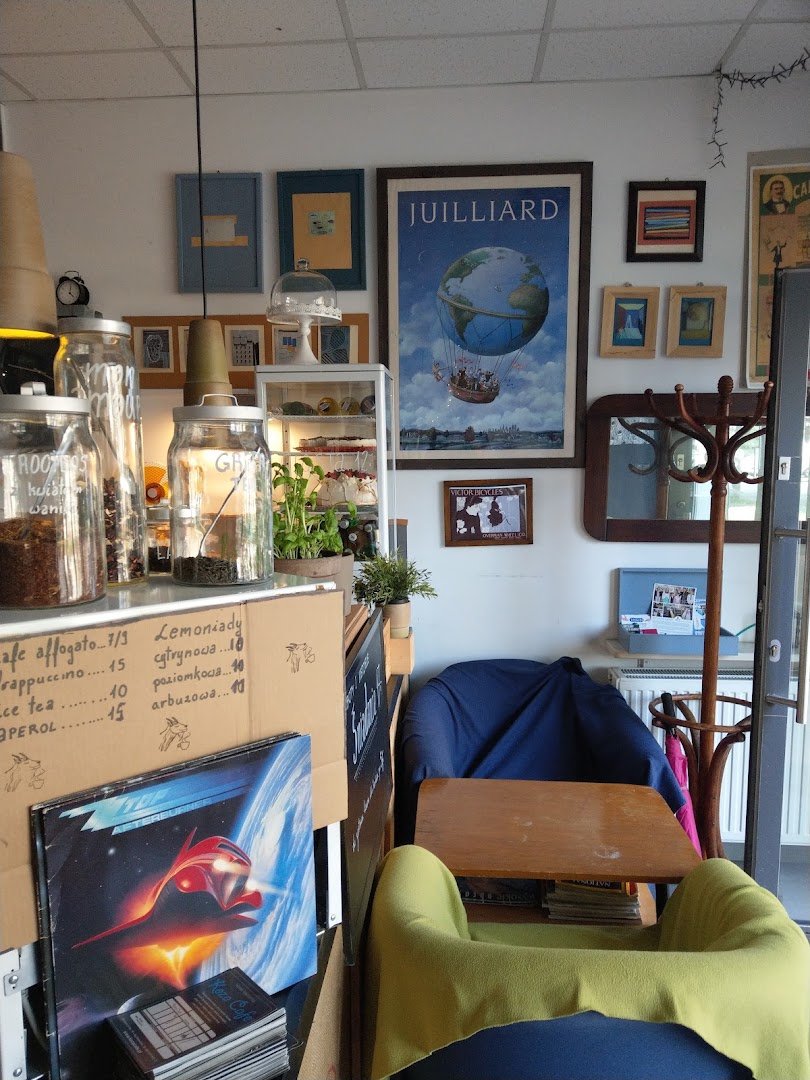 Interior of Koza Cafe, specialty coffee shop in Warsaw