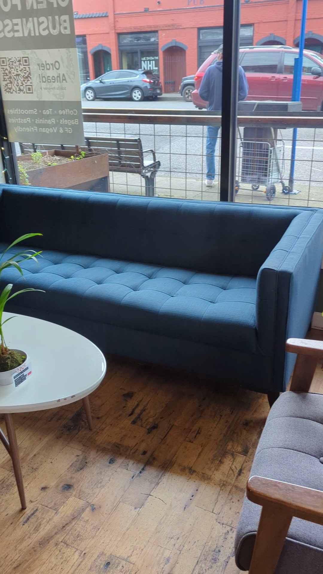 Seven Virtues Coffee Roasters on Glisan specialty coffee shop in Portland - photo 7