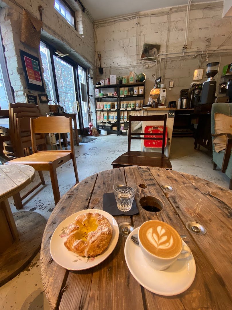 Coffee at Helsingin Kahvipaahtimo, Päiväkahvibaari I / Vallila, specialty coffee shop in Helsinki