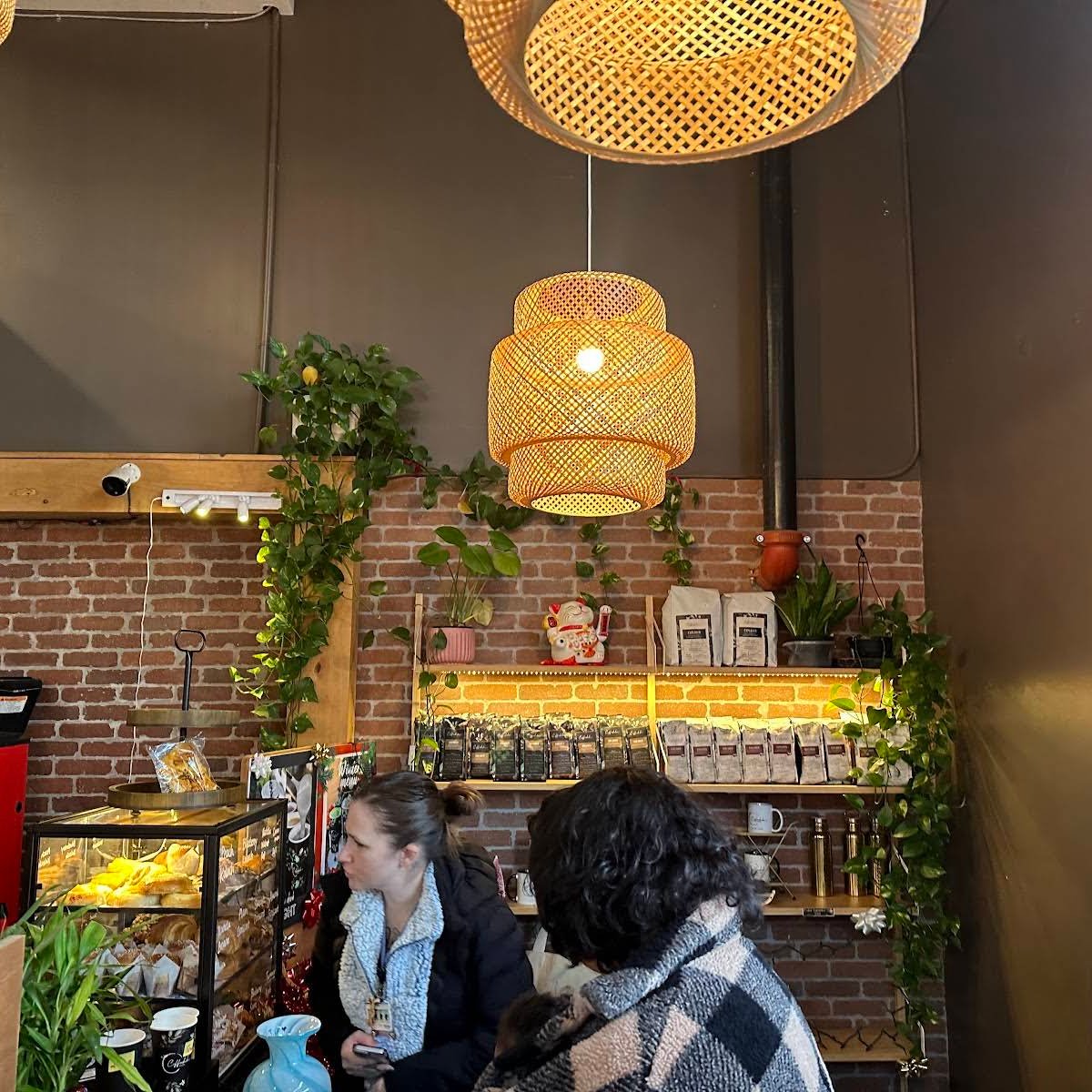 Coffeeholic House specialty coffee shop in Seattle - photo 8