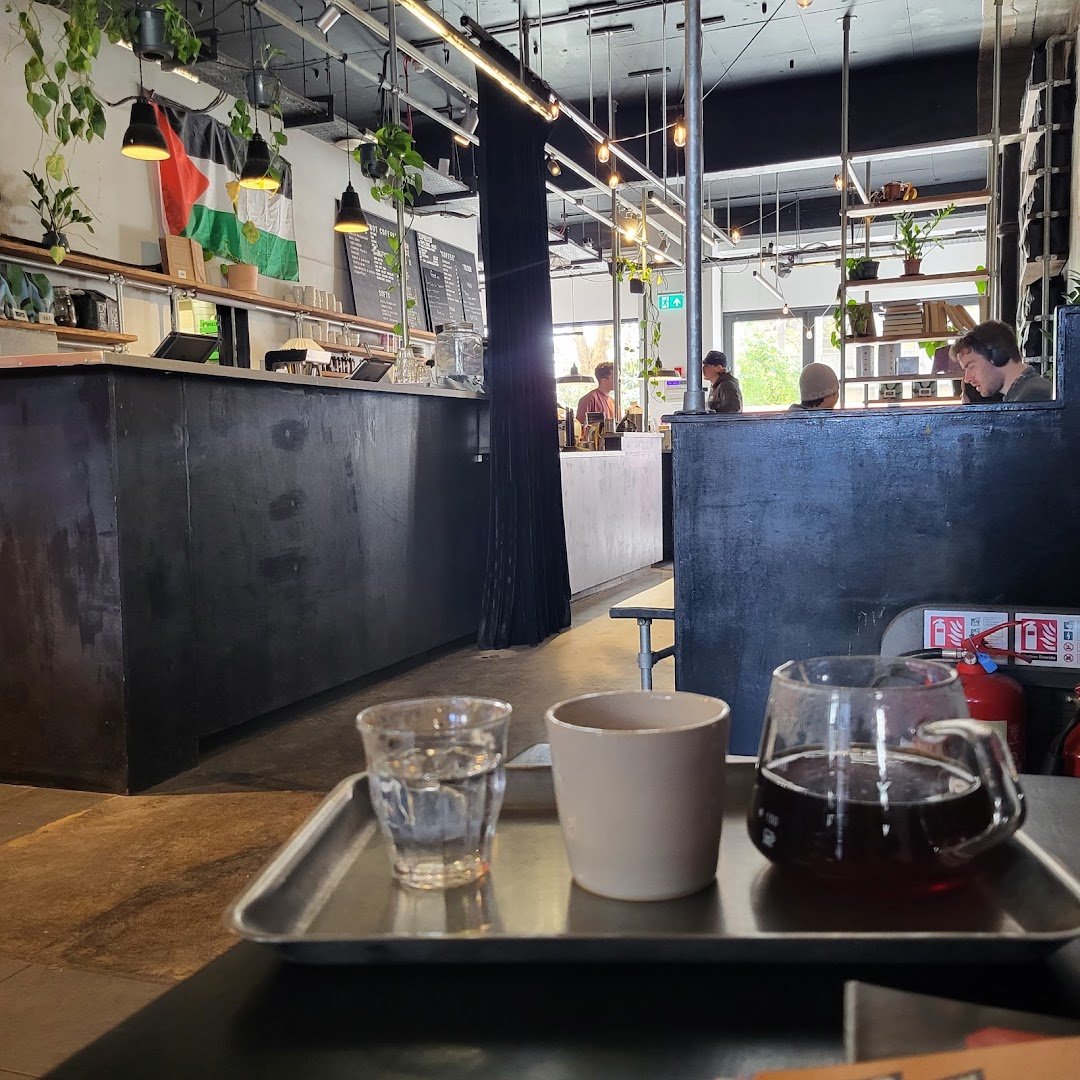 Dareshack specialty coffee shop in Bristol - photo 3