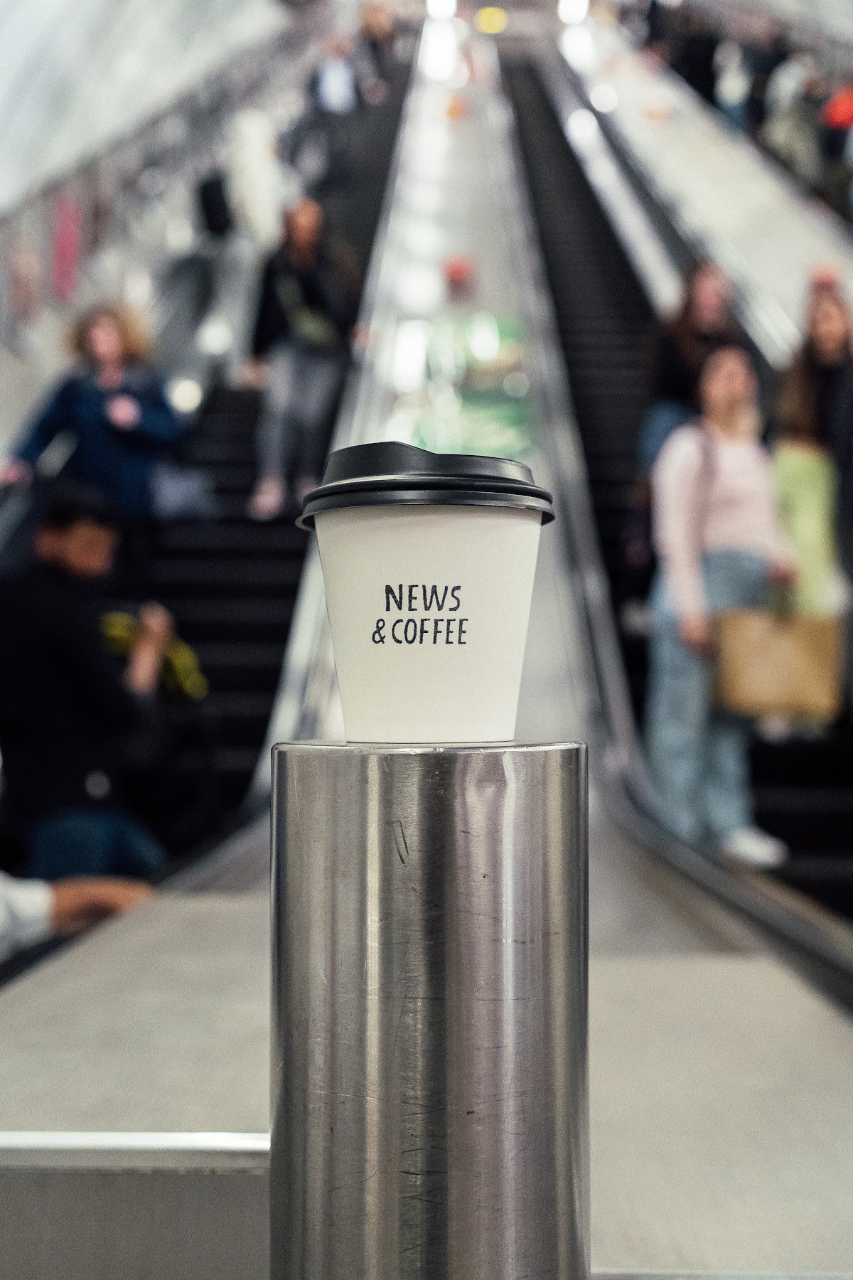 News & Coffee specialty coffee shop in London - photo 9