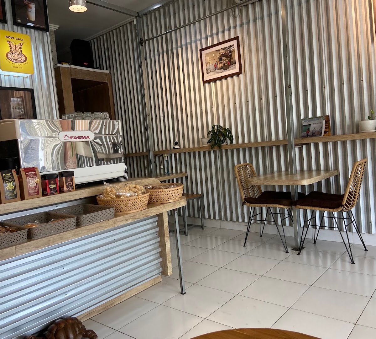 Warung Kopi Bali Celuk, Coffee shop by Bhineka Djaja specialty coffee shop in Bali - photo 2