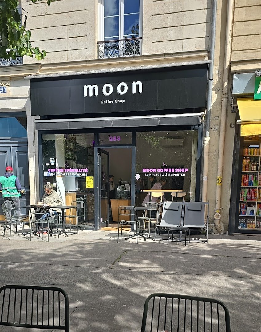 Moon Coffee Shop specialty coffee shop in Paris - photo 5