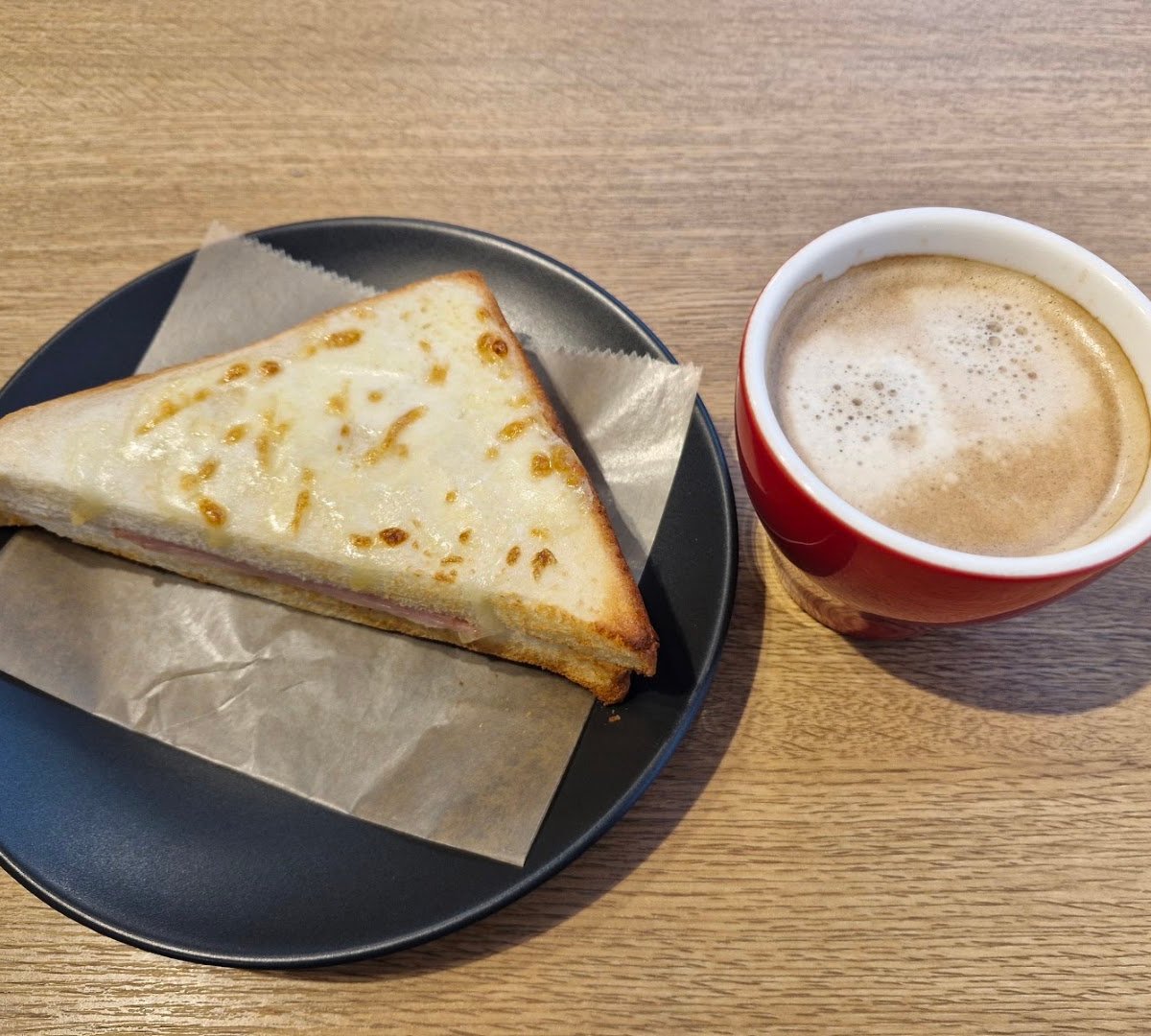 Coffee at Good Siphon Coffee, specialty coffee shop in Osaka