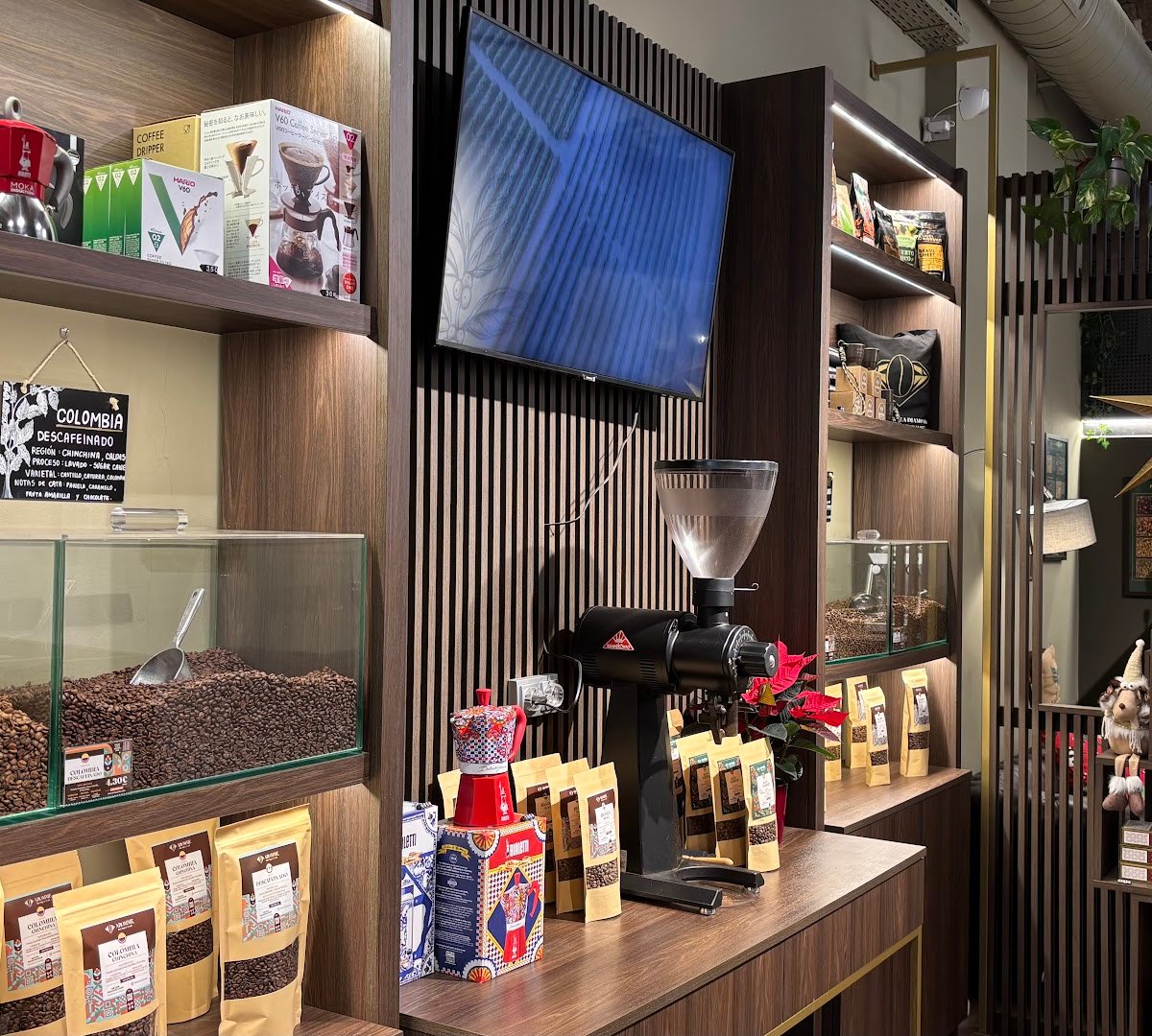Aromme Boutique Café specialty coffee shop in Barcelona - photo 7
