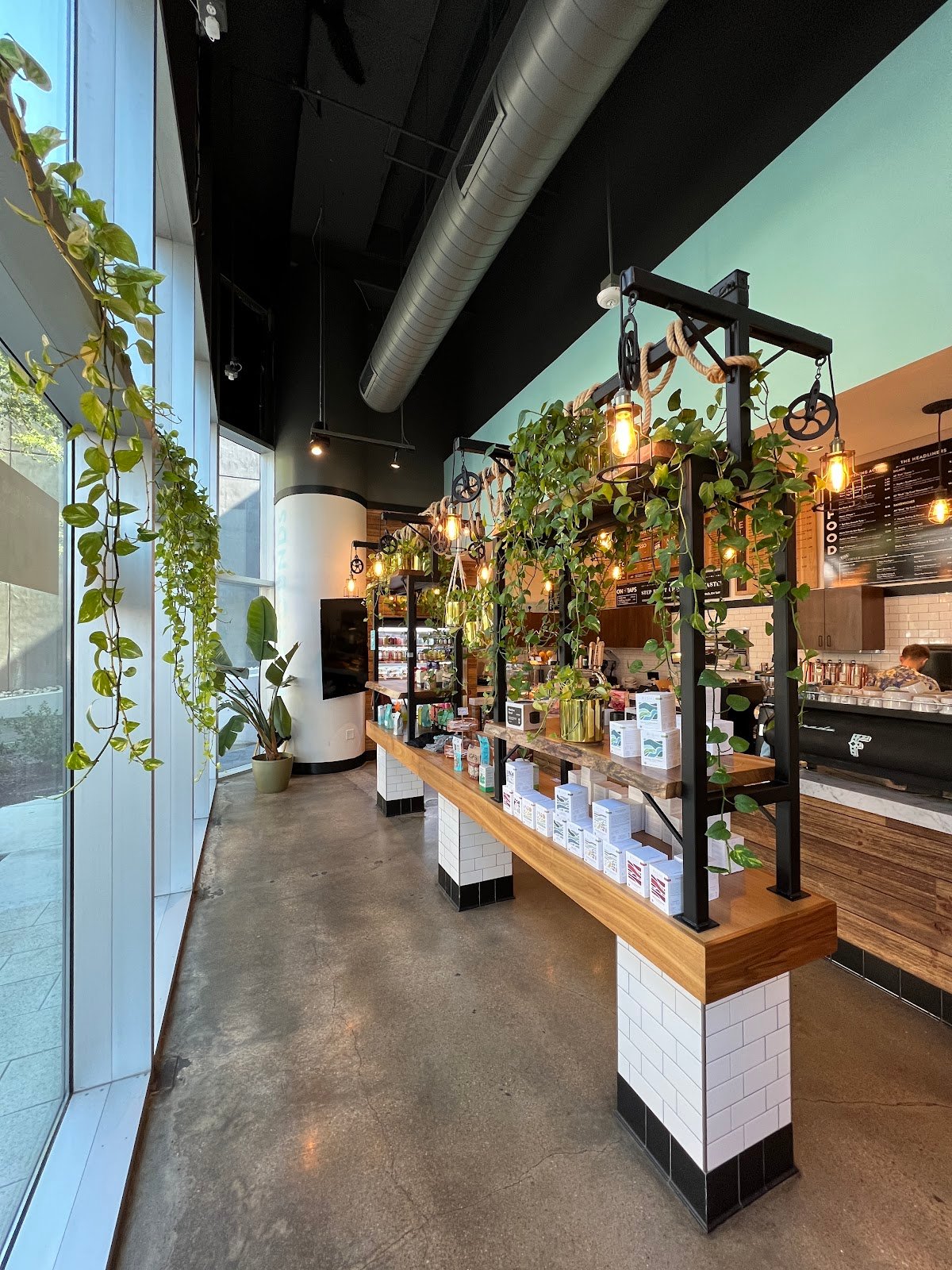 Fairgrounds Craft Coffee and Tea specialty coffee shop in Dallas - photo 2