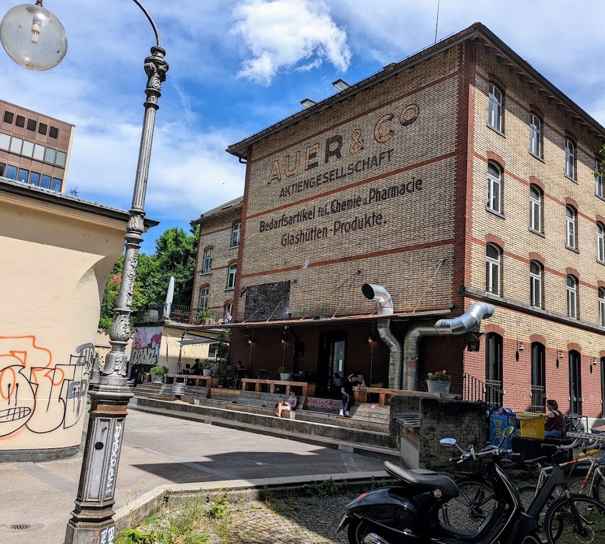 Storefront of Auer & Co., specialty coffee shop in Zurich